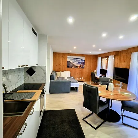 Panorama View, Balcony, 6min Walk To Lift, Modern *