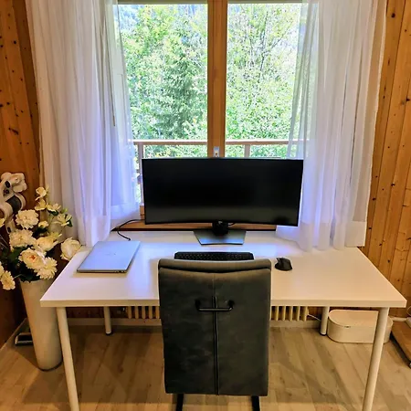 Apartment Panorama View, Balcony, 6min Walk To Lift, Modern *